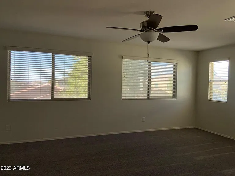 2630 E Gillcrest Rd — Photo 11