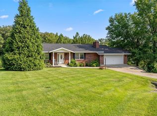 19553 Clark Rd, Warrenton, MO 63383