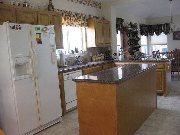 3rd image of 4101 Harvey Cir
