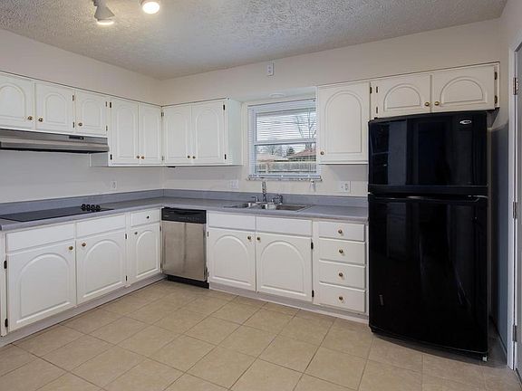 5th image of 1380 Ironwood Dr