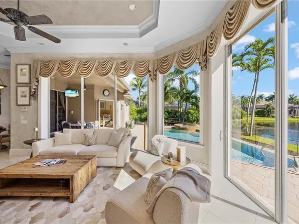 8752 Muirfield DR, NAPLES, FL 34109