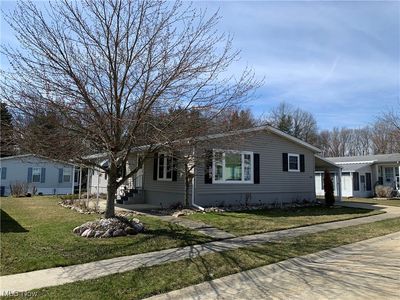 15 Schuberts Aly, Olmsted Falls, OH, 44138