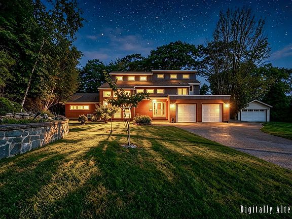 2nd image of 19 Cascade Dr