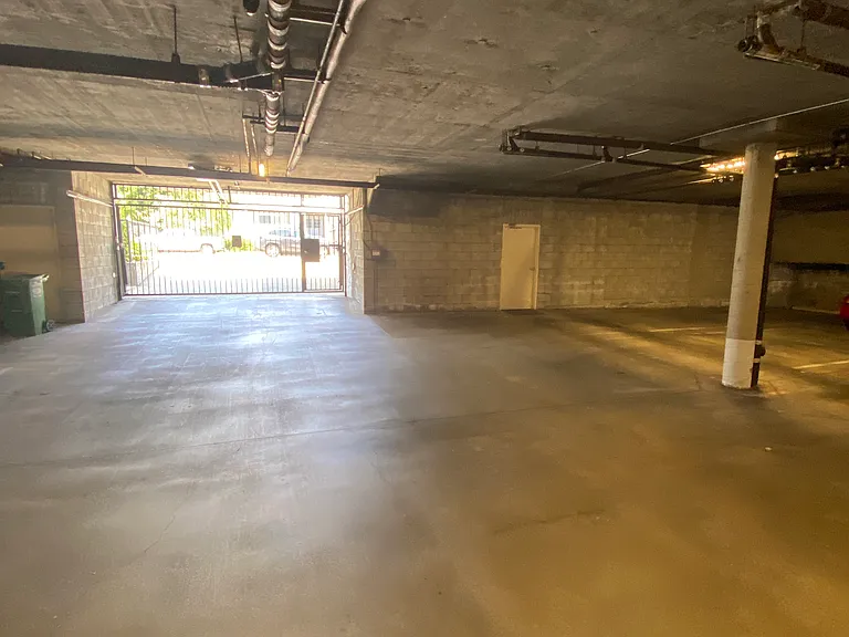 10828 Palms Blvd #2 — Photo 11