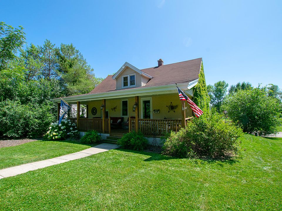 1st image of 351 Riverview Dr