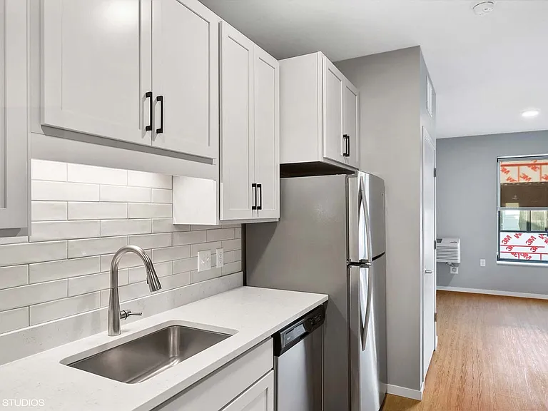 Lago Apartments — Photo 108