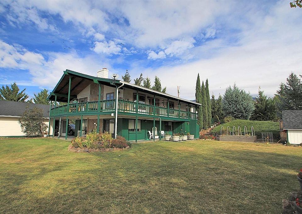 Exterior 1