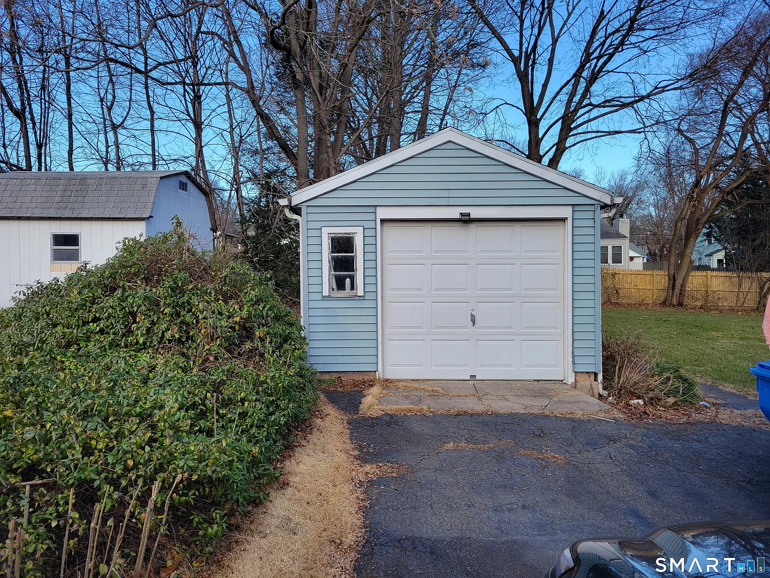 3 bed, 1.0 bath, 1075 sqft, $2,800 — Photo 2