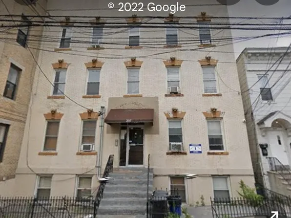 207 59th St APT 3, West New York, NJ 07093