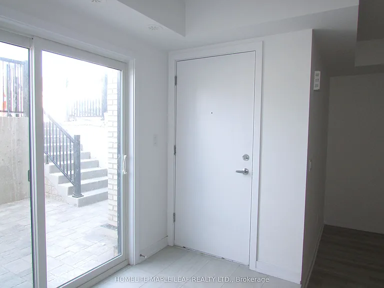 25 Palace St #Q32 — Photo 2