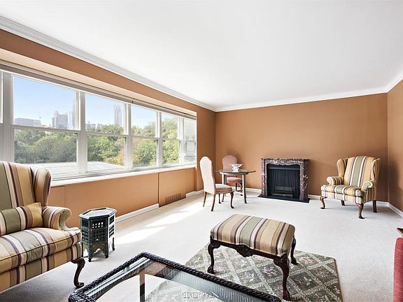4th image of 900 5th Ave APT 5C
