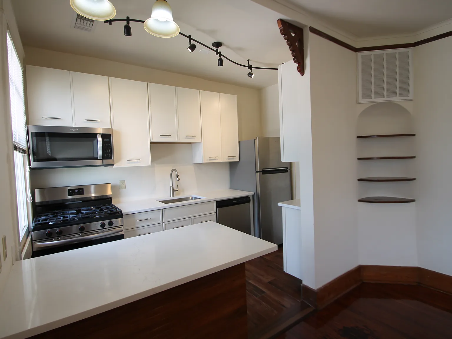 1 bed, $1,350 — Photo 3