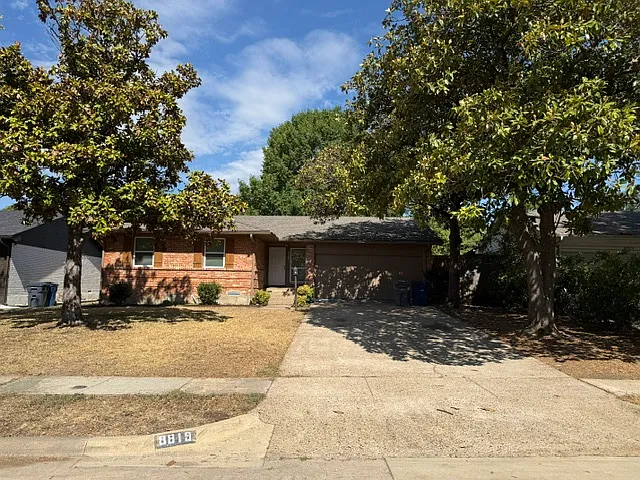 3 bed, 1172 sqft, $2,375 — Photo 2