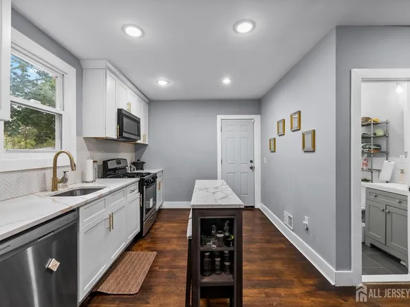 150 Fairmount Ave, Newark, NJ 07103