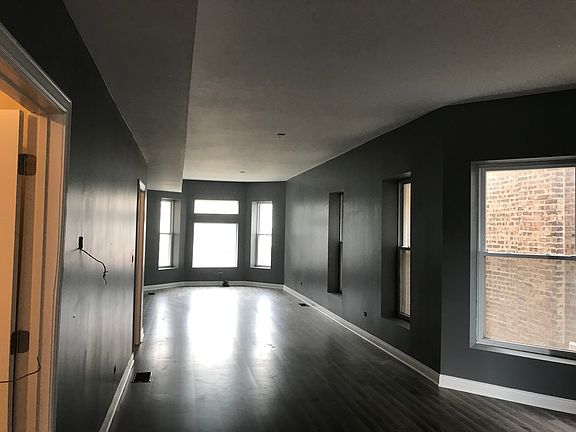 4th image of 3923 W Gladys Ave #1
