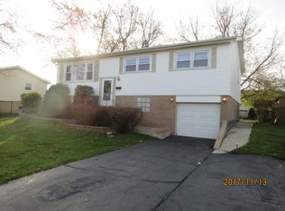 8821 W 92nd St, Hickory Hills, IL