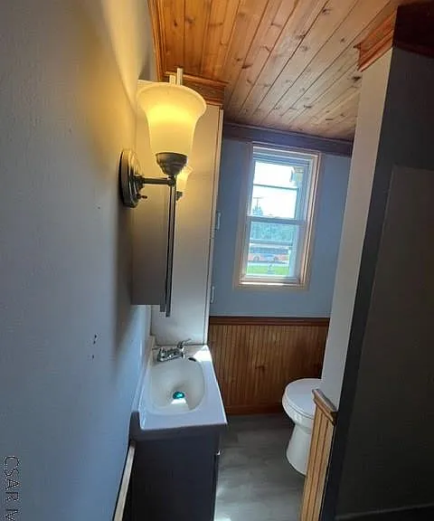 3418 Graham Ave #2 — Photo 11