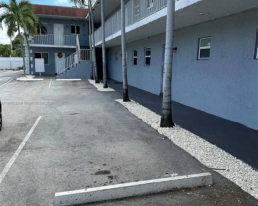 Deerfield Beach Manor
