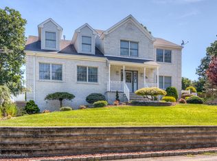 661 Summit Ave, Brick, NJ 08724