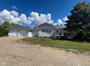 3945 92nd St SE, Ashley, ND 58413