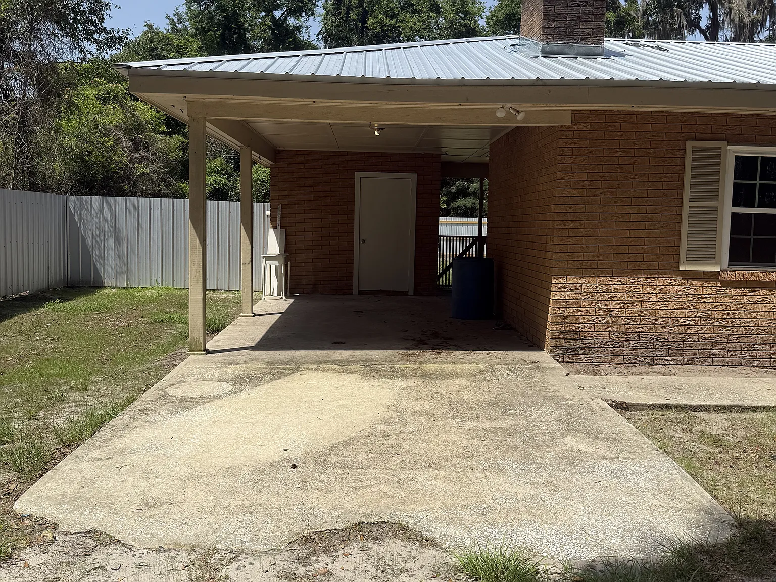 Spacious 3-Bedroom Home with Large Fenced Backyard Available September 11 — Photo 2