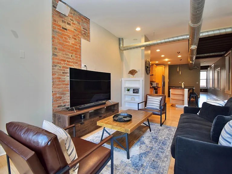 110 E 13th St #3 — Photo 5