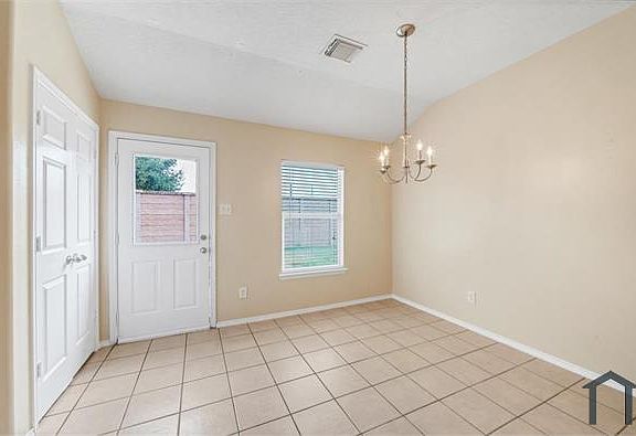 5th image of 7210 Cypress Prairie Dr