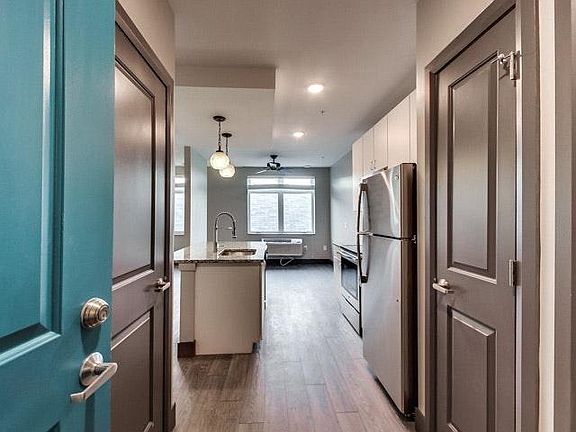 3rd image of 22 E Prescott St APT 204