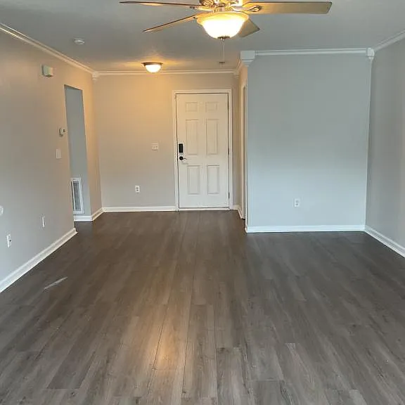 347 Thistle Ln — Photo 5