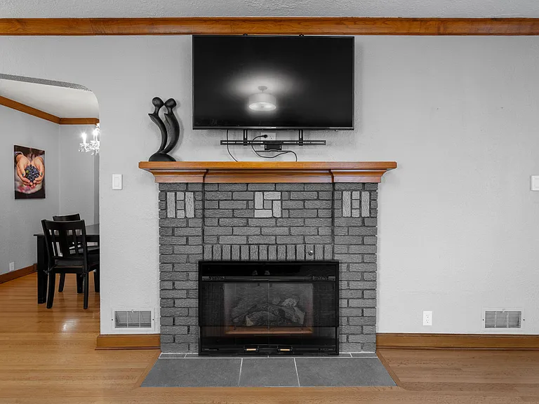 1109 3rd St NW — Photo 54