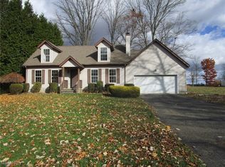 1356 Lake Vue Dr, Rome, OH 44085