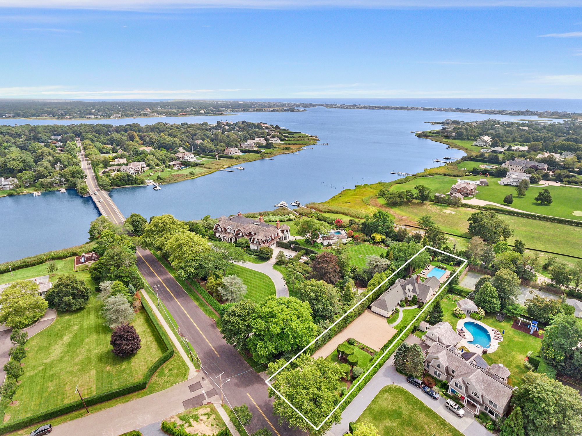 283 Main St, Westhampton Beach, NY 11978 Out East