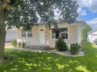 905 Porter St, Lemont, IL 60439