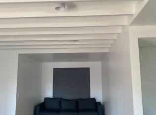 30 W Summit Dr, Redwood City, CA 94062