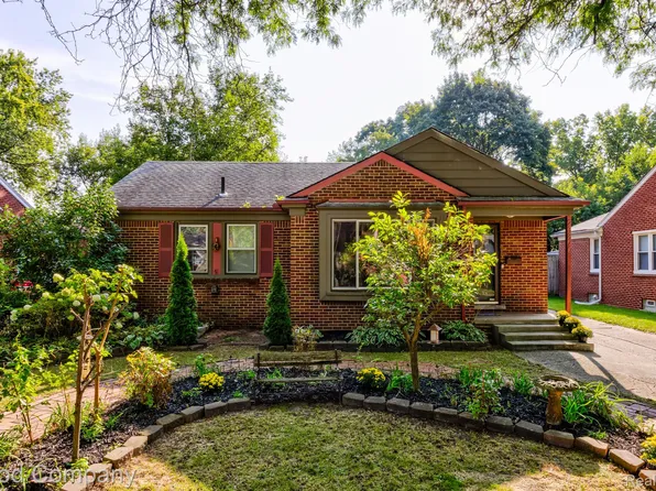 23870 Norwood St, Oak Park, MI 48237