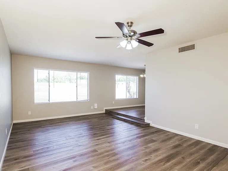 15028 N 40th Pl — Photo 5