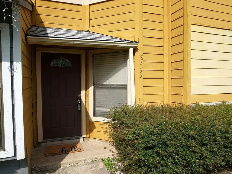 8435 Forest Ridge Dr — Photo 22