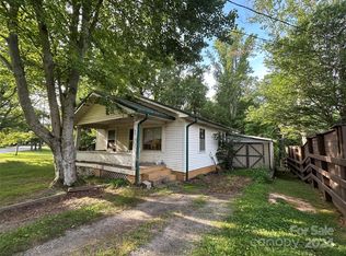 94 Starnes Cove Rd, Asheville, NC 28806