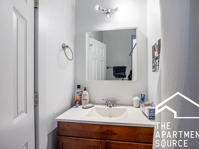1820 S Throop St #2F — Photo 7