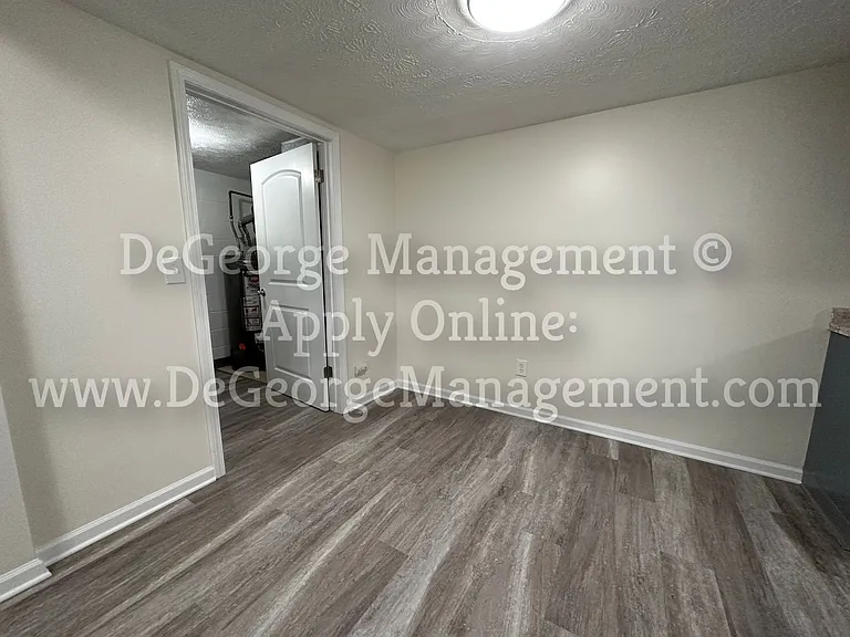 Pine Ridge Apartments — Photo 13