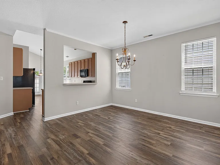 840 Willberry Dr — Photo 10