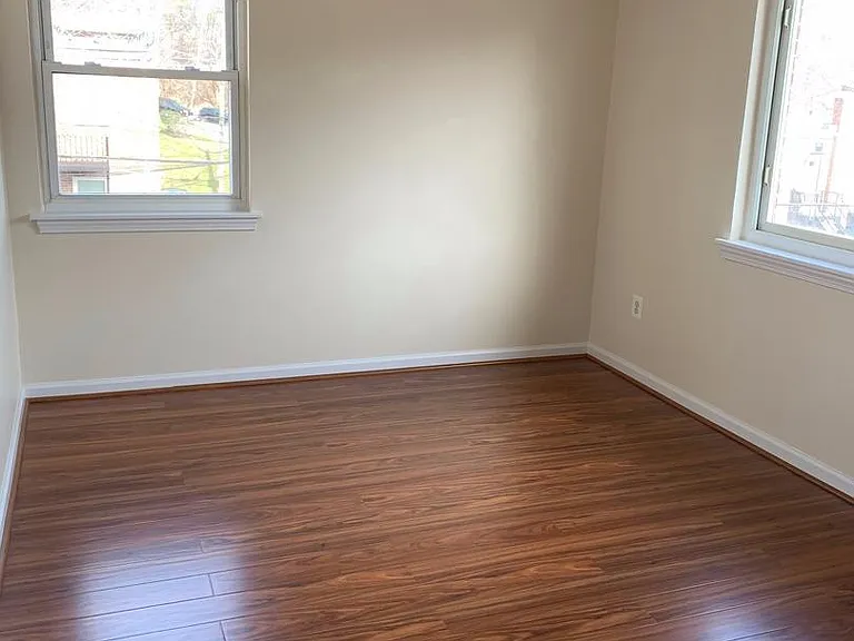 126 Webster St NE #1 — Photo 5