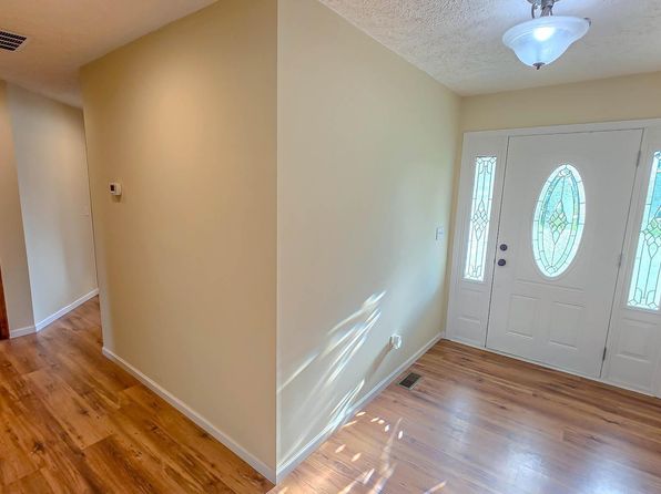 11964 Strawberry Rd, Carbondale, IL 62901