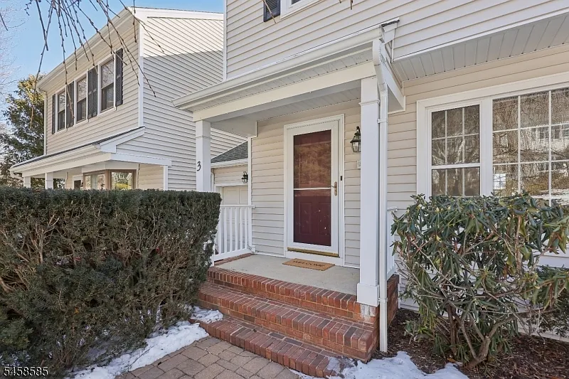 2 bed, 2.5 bath, $3,350 — Photo 2