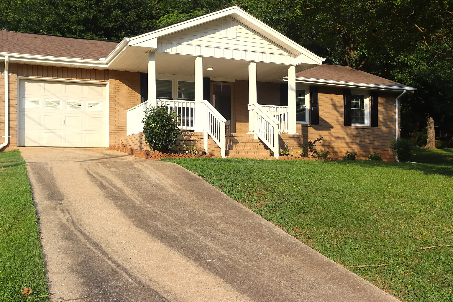 390 Dr Martin Luther King Pkwy photo 1