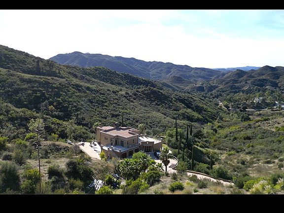 4th image of 795 Latigo Canyon Rd