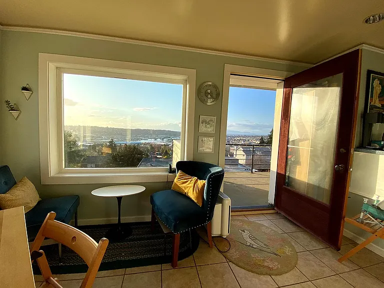 4333 Phinney Ave N #PENTHOUSE — Photo 3