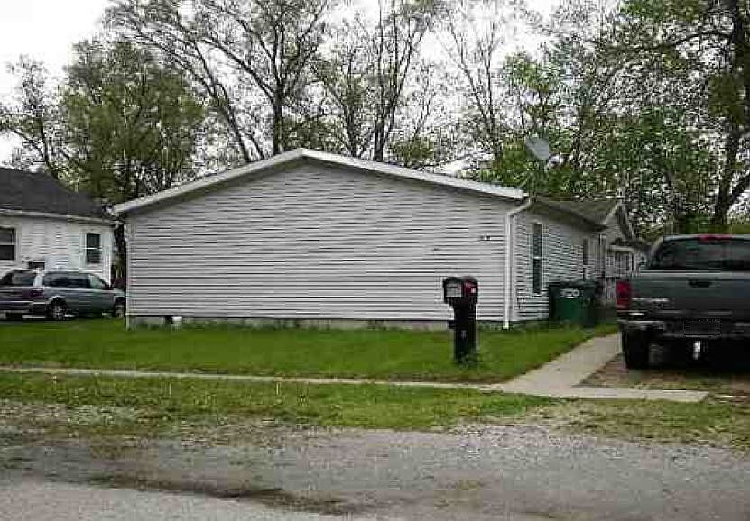 1st image of 2699 Floyd St