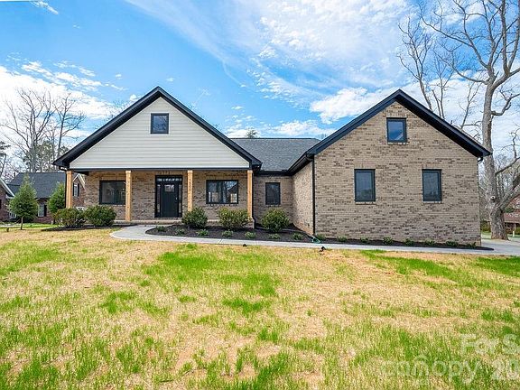 2nd image of 1500 Avalon Oaks Ct