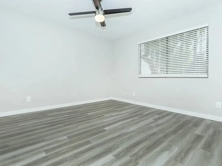 Dash Apartments — Photo 12